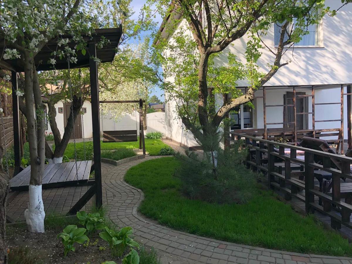 Dniprovskiy Dvir Stari Kodaky Bagian luar foto